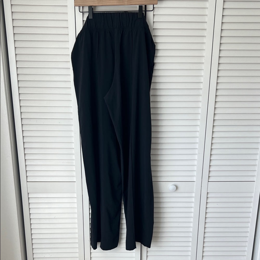lululemon Noir Crop Black Wide Leg Pants Sz 12 - Picture 3 of 3